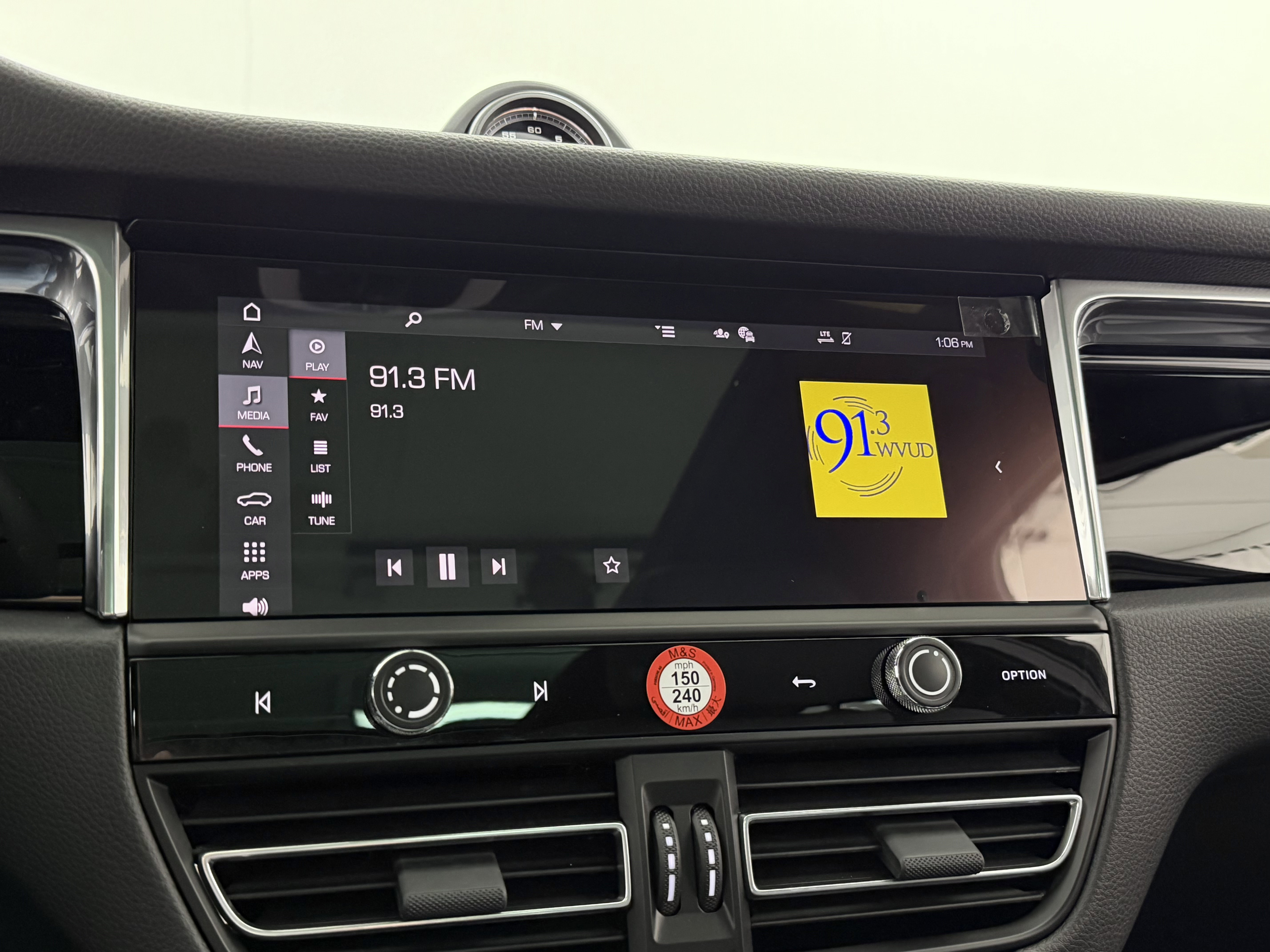 New 2026 Porsche Macan image 42