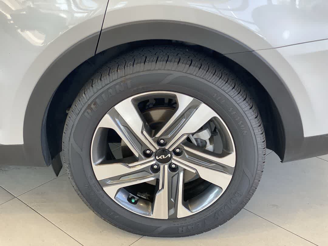 Used 2023 Kia Sorento SX Prestige w/ Panoramic Sunroof Package AWD/4WD image 13
