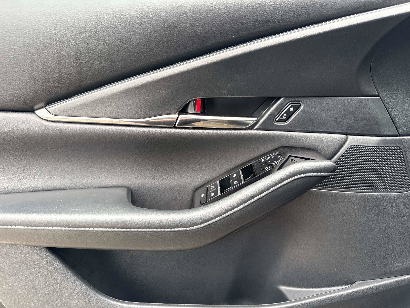 Certified 2025 MAZDA CX-30 AWD 2.5 S w/ Preferred Package image 17