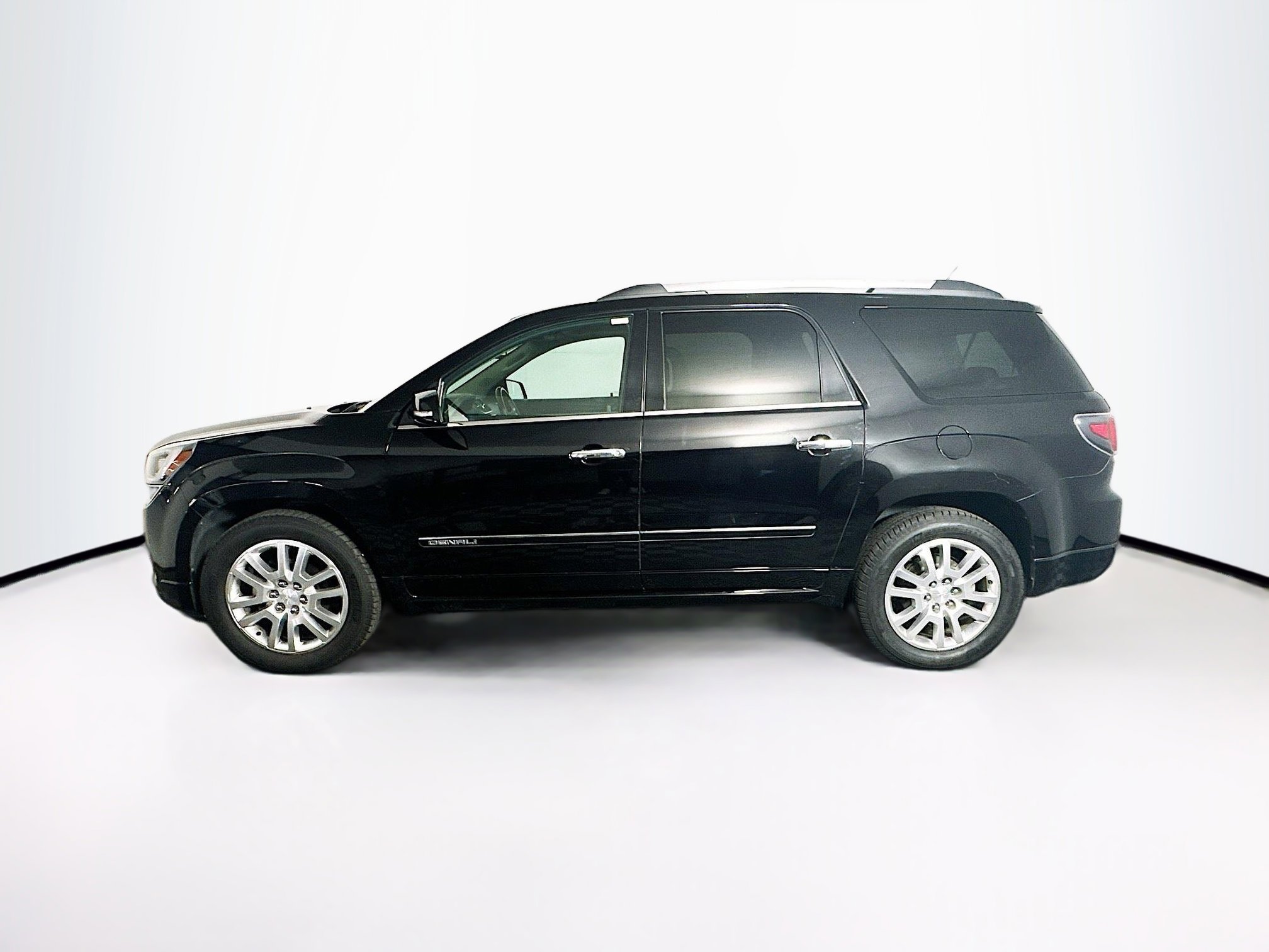 Used 2016 GMC Acadia Denali FWD image 4