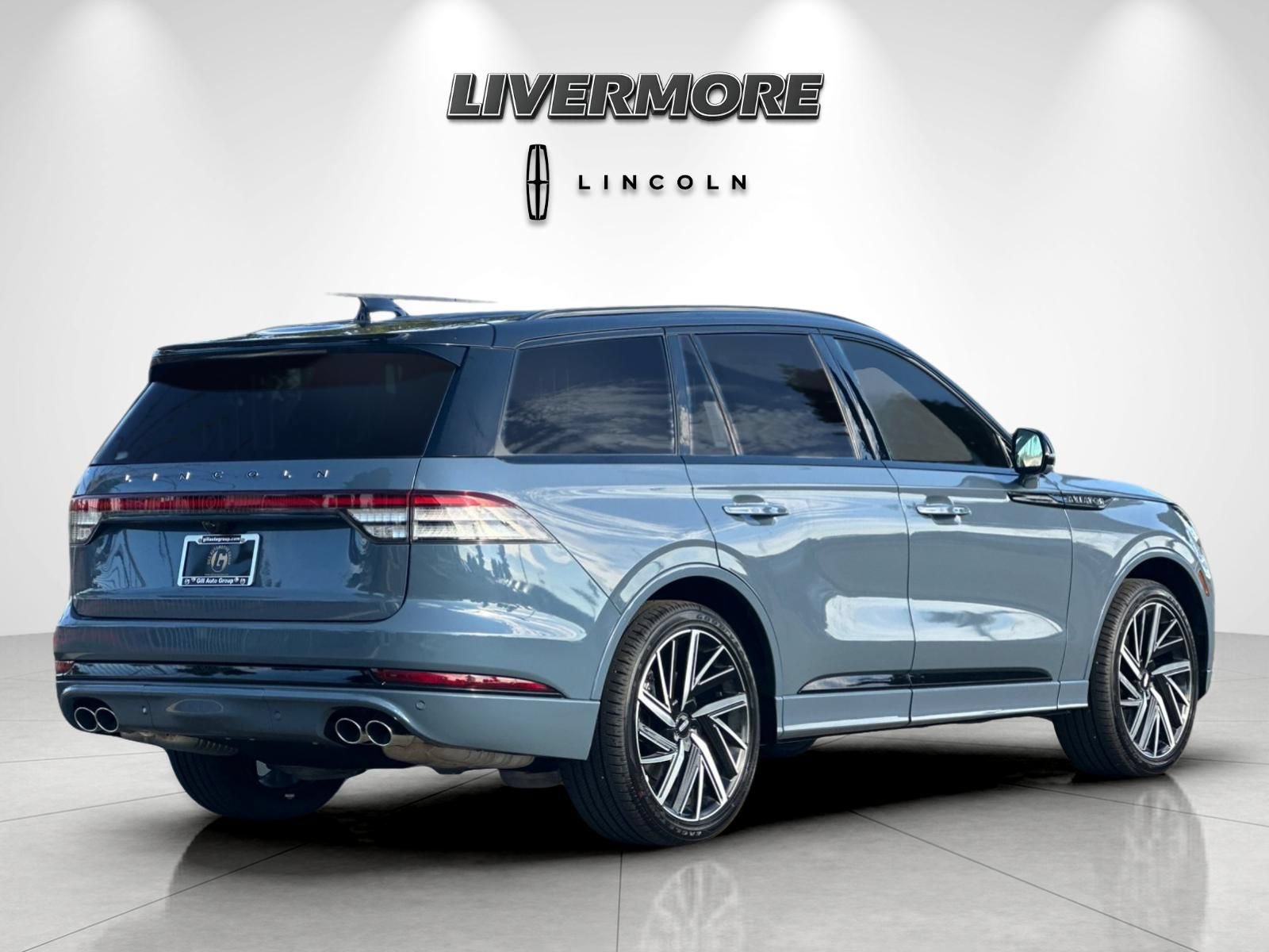 New 2026 Lincoln Aviator Black Label w/ Black Label Special Edition AWD/4WD image 3