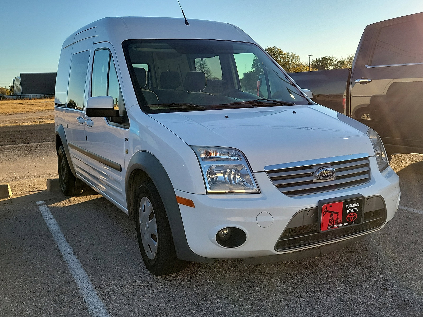 Used 2013 Ford Transit Connect XLT image 4