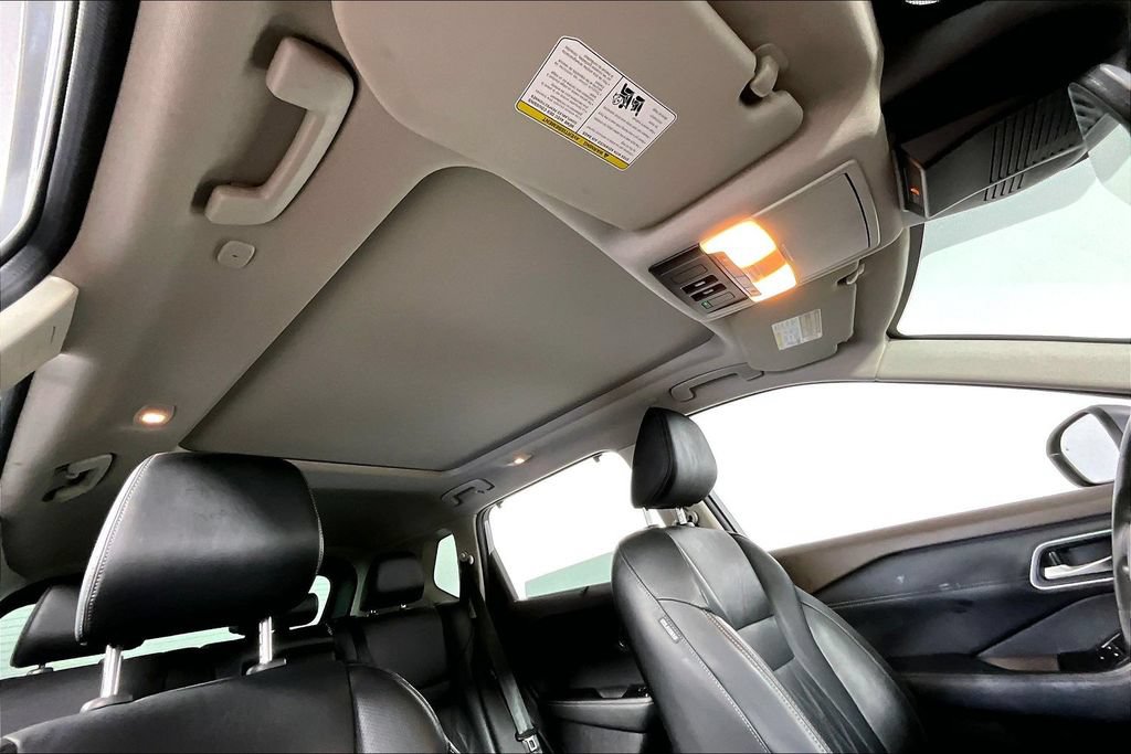 Used 2023 Nissan Rogue Platinum w/ Platinum Premium Package FWD image 22