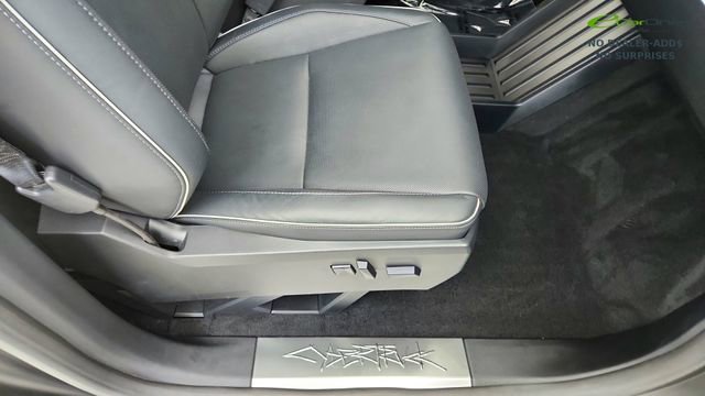 Used 2024 Tesla Cybertruck AWD Crew Cab image 20