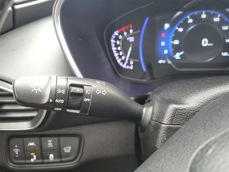 Used 2019 Hyundai Santa Fe Limited AWD/4WD image 17