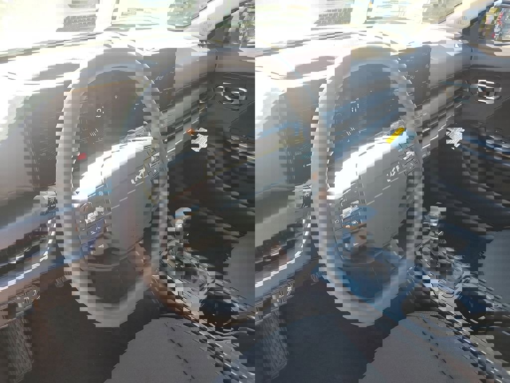 New 2026 Kia K4 LXS image 21