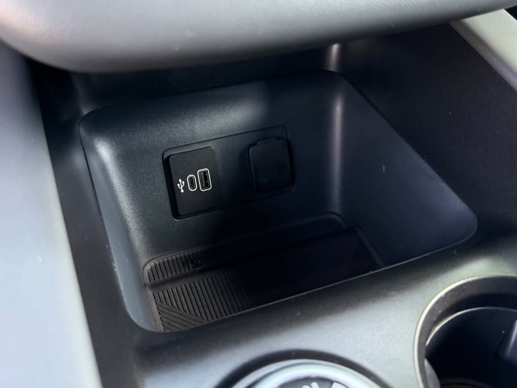 Used 2026 Ford Explorer Active RWD image 26