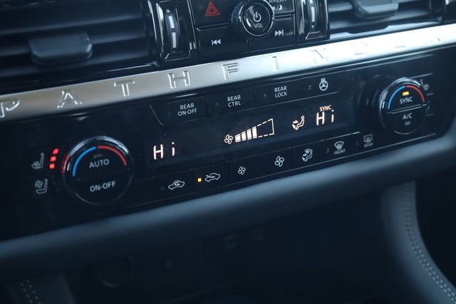 New 2026 Nissan Pathfinder Platinum w/ Cargo Package image 18