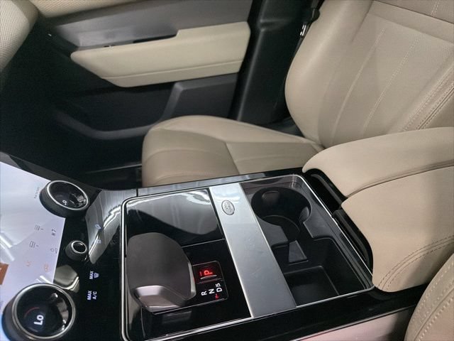 Certified 2022 Land Rover Range Rover Velar R-Dynamic S AWD/4WD image 32