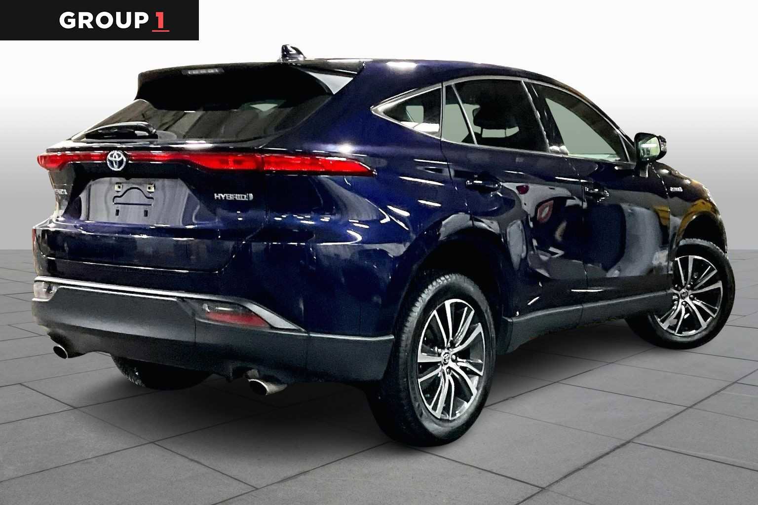 Certified 2021 Toyota Venza LE image 12