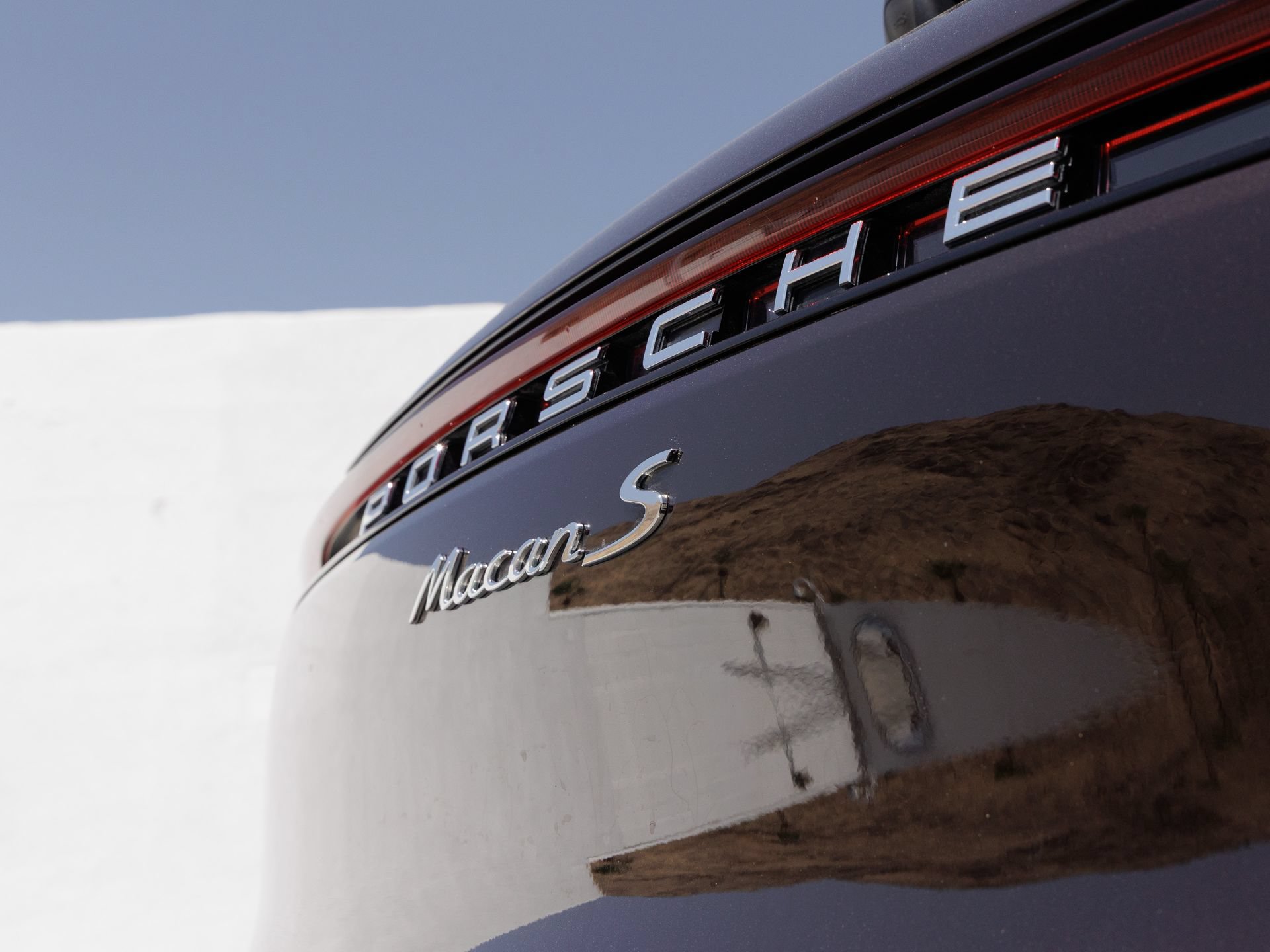 Certified 2021 Porsche Macan S AWD/4WD image 12