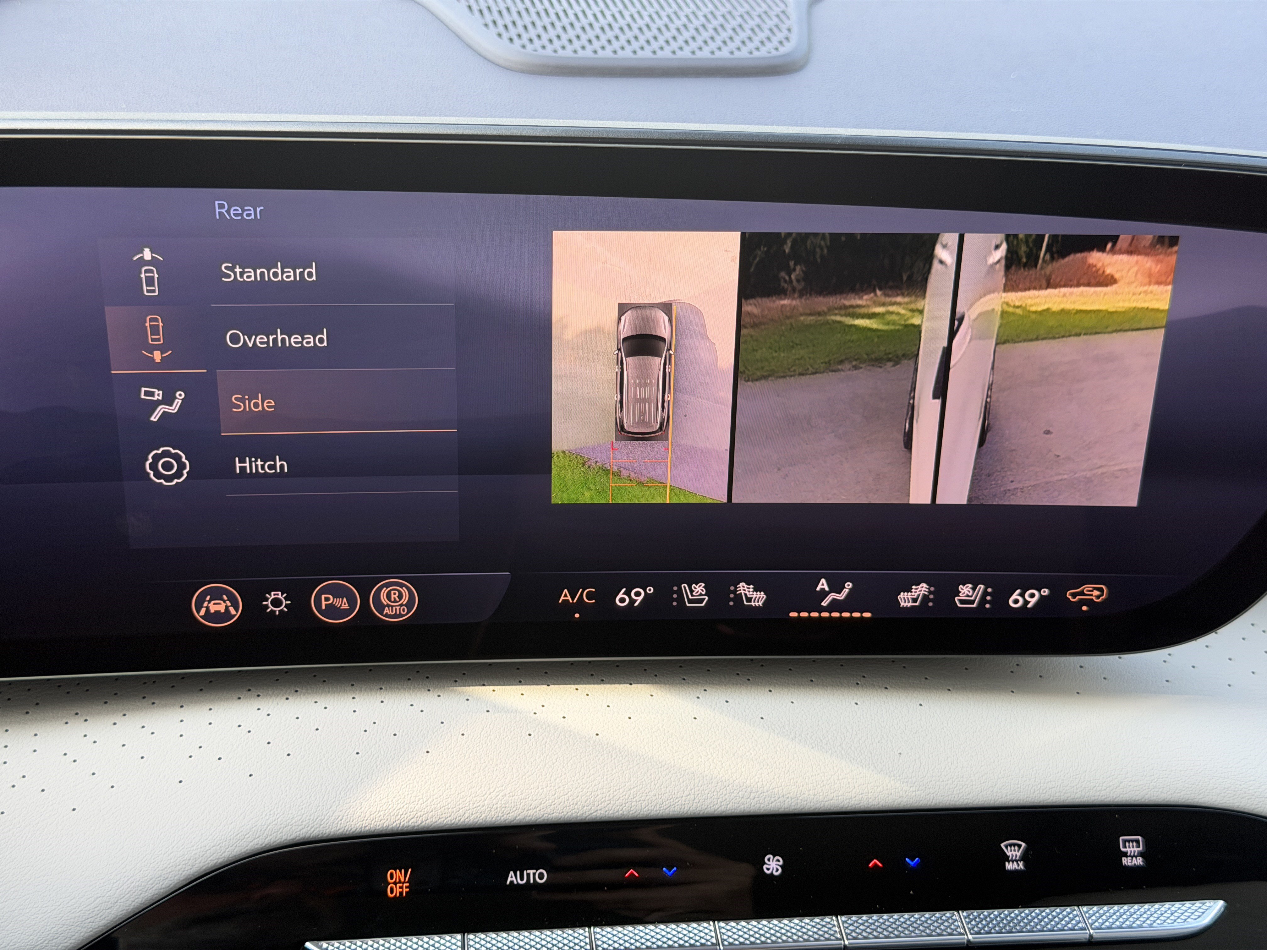 New 2027 Buick Enclave Avenir FWD image 32