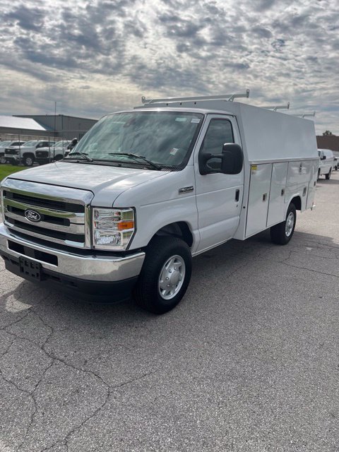 New 2026 Ford E-350 and Econoline 350 Super Duty w/ Power Equipment Group RWD image 5