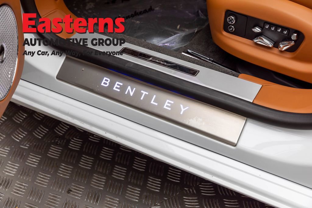 Used 2023 Bentley Flying Spur W12 image 19
