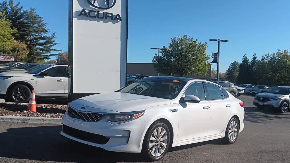 Used 2018 Kia Optima EX w/ Premium Package FWD image 1