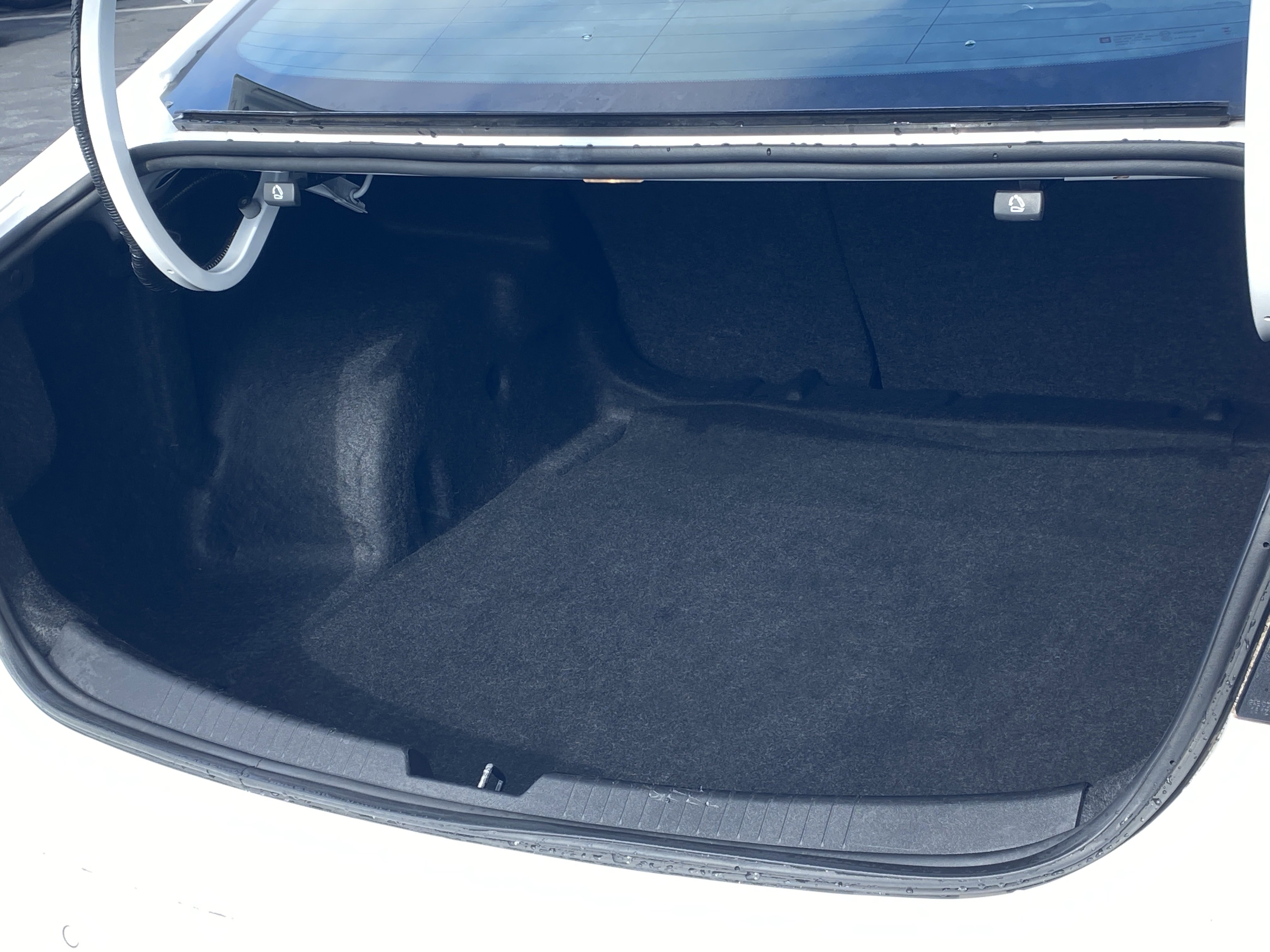 Used 2024 Chevrolet Malibu LT image 12