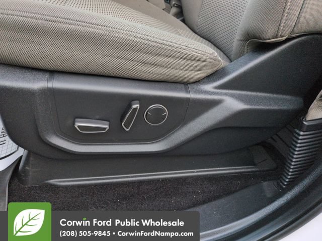 Used 2017 Ford F150 XLT w/ Equipment Group 302A Luxury AWD/4WD image 12