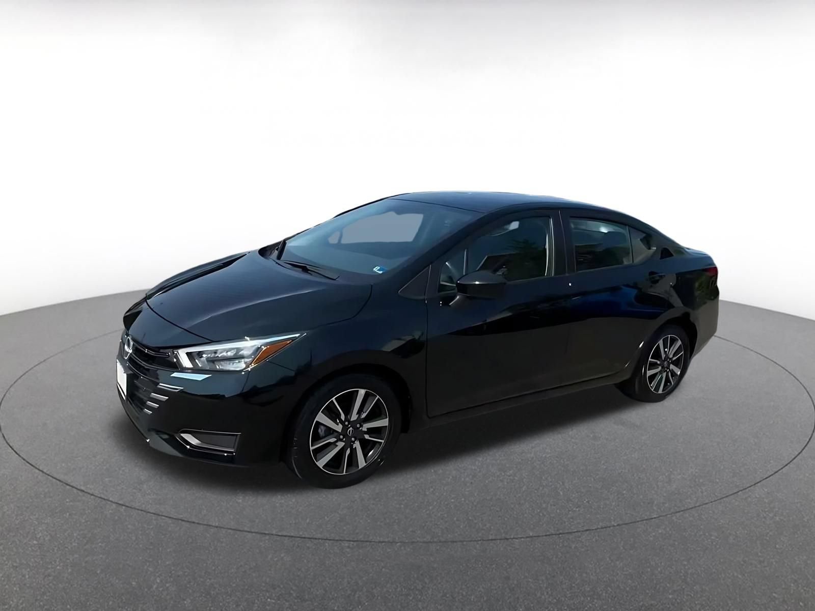 Used 2025 Nissan Versa SV FWD image 8
