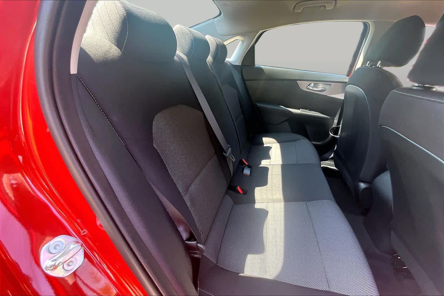 Used 2024 Kia Forte LXS w/ LXS Technology Package FWD image 21