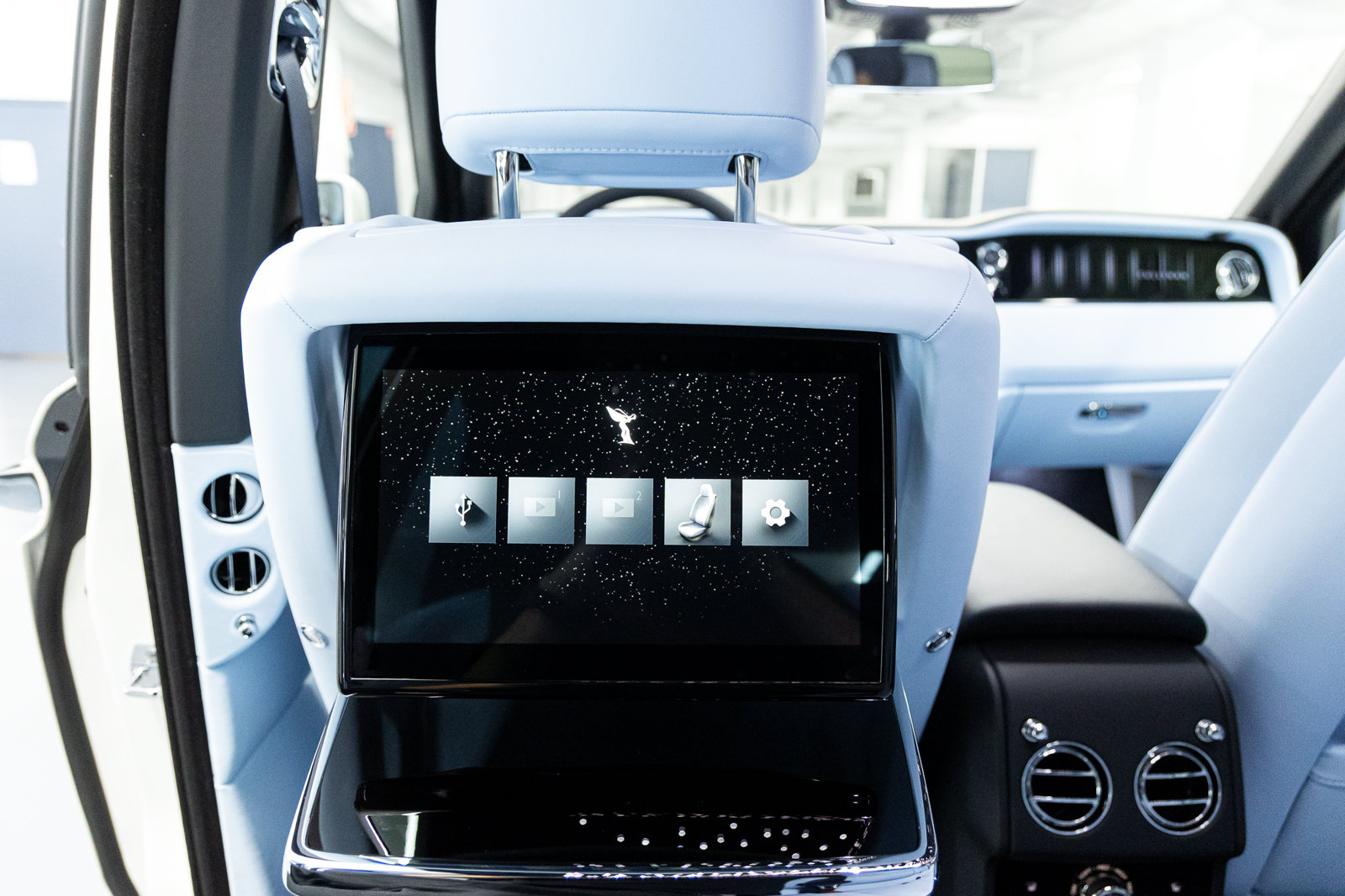 New 2026 Rolls-Royce Cullinan AWD/4WD image 58