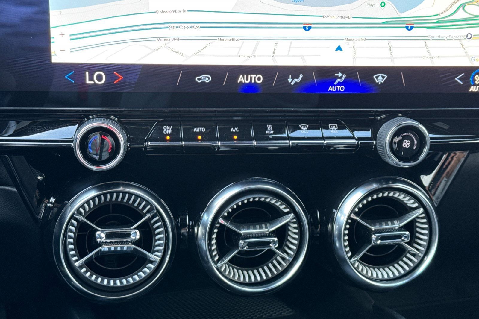 New 2025 Chevrolet Blazer EV LT image 21