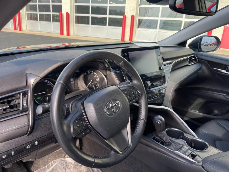 Used 2022 Toyota Camry XSE FWD image 14