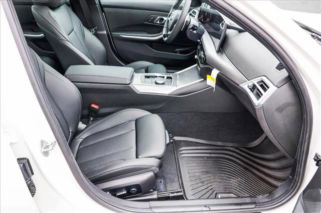Certified 2025 BMW 330i xDrive Sedan w/ Convenience Package image 26