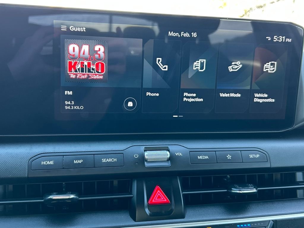 Used 2025 Kia K4 LXS image 12