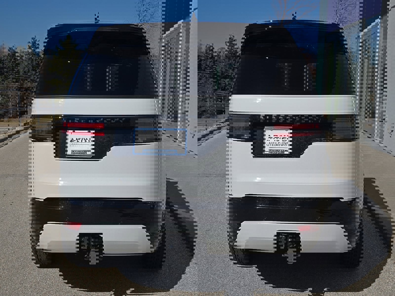 Certified 2024 Land Rover Discovery Dynamic SE image 4