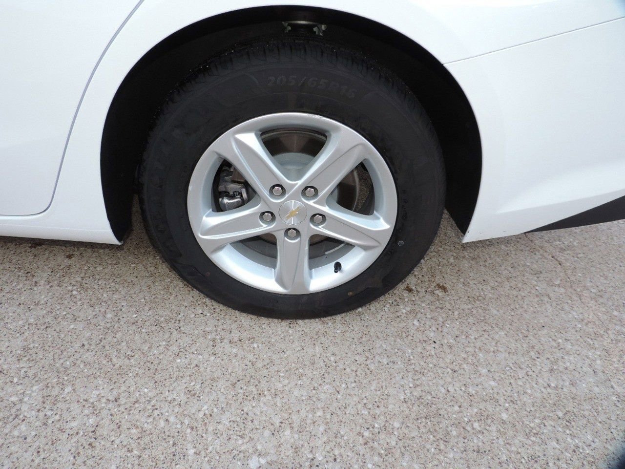 Used 2024 Chevrolet Malibu LT FWD image 15