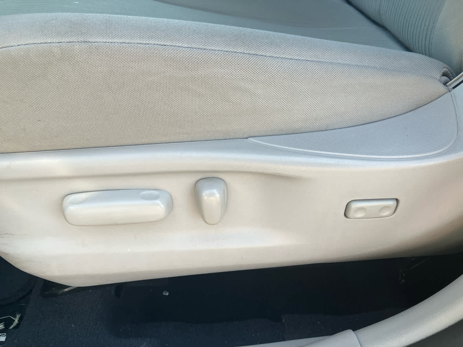 Used 2015 Toyota Venza LE FWD image 10
