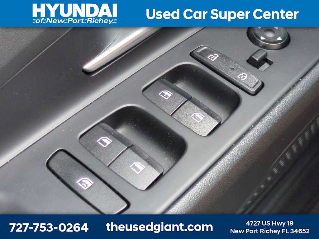 Certified 2023 Hyundai Elantra SE FWD image 22