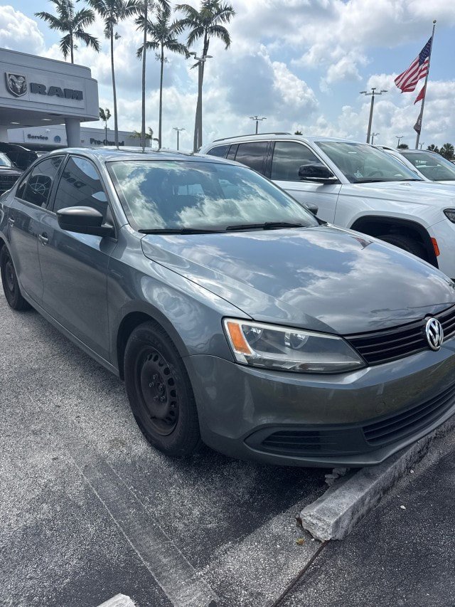 Used 2014 Volkswagen Jetta S FWD image 4