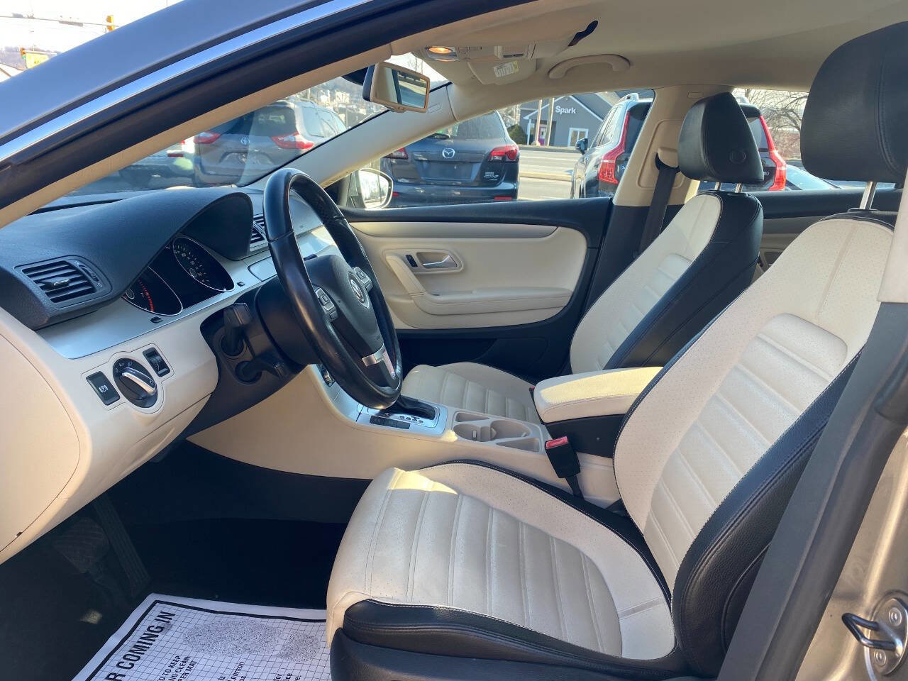 Used 2011 Volkswagen CC Sport image 9