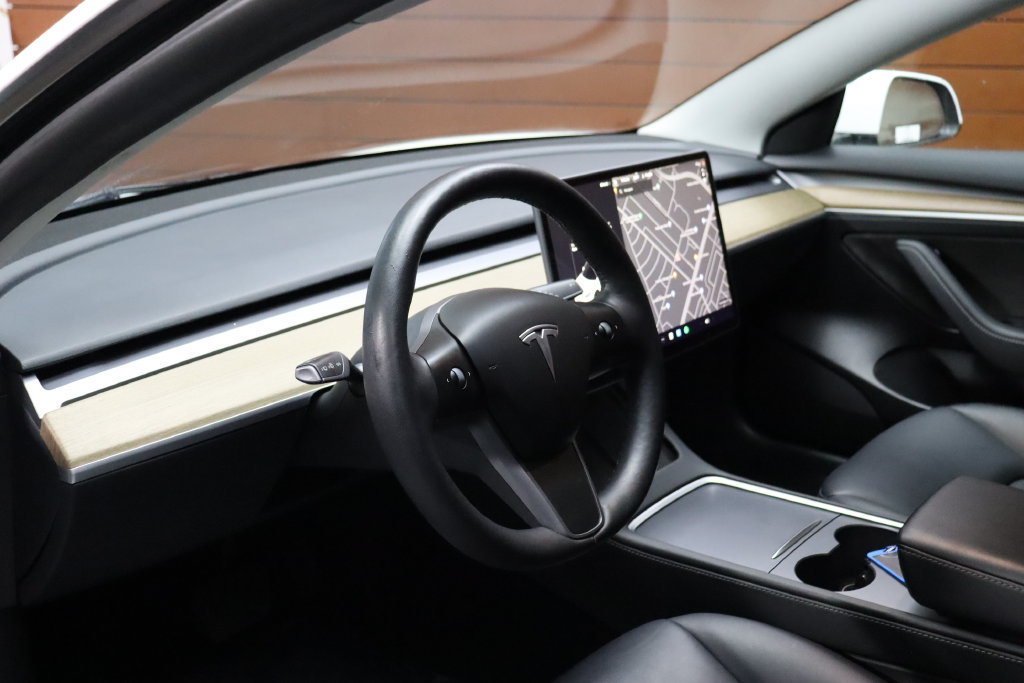Used 2022 Tesla Model 3 Long Range AWD/4WD image 12