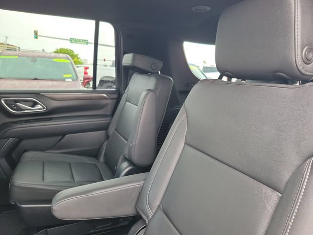 Used 2022 Chevrolet Suburban LT RWD image 8