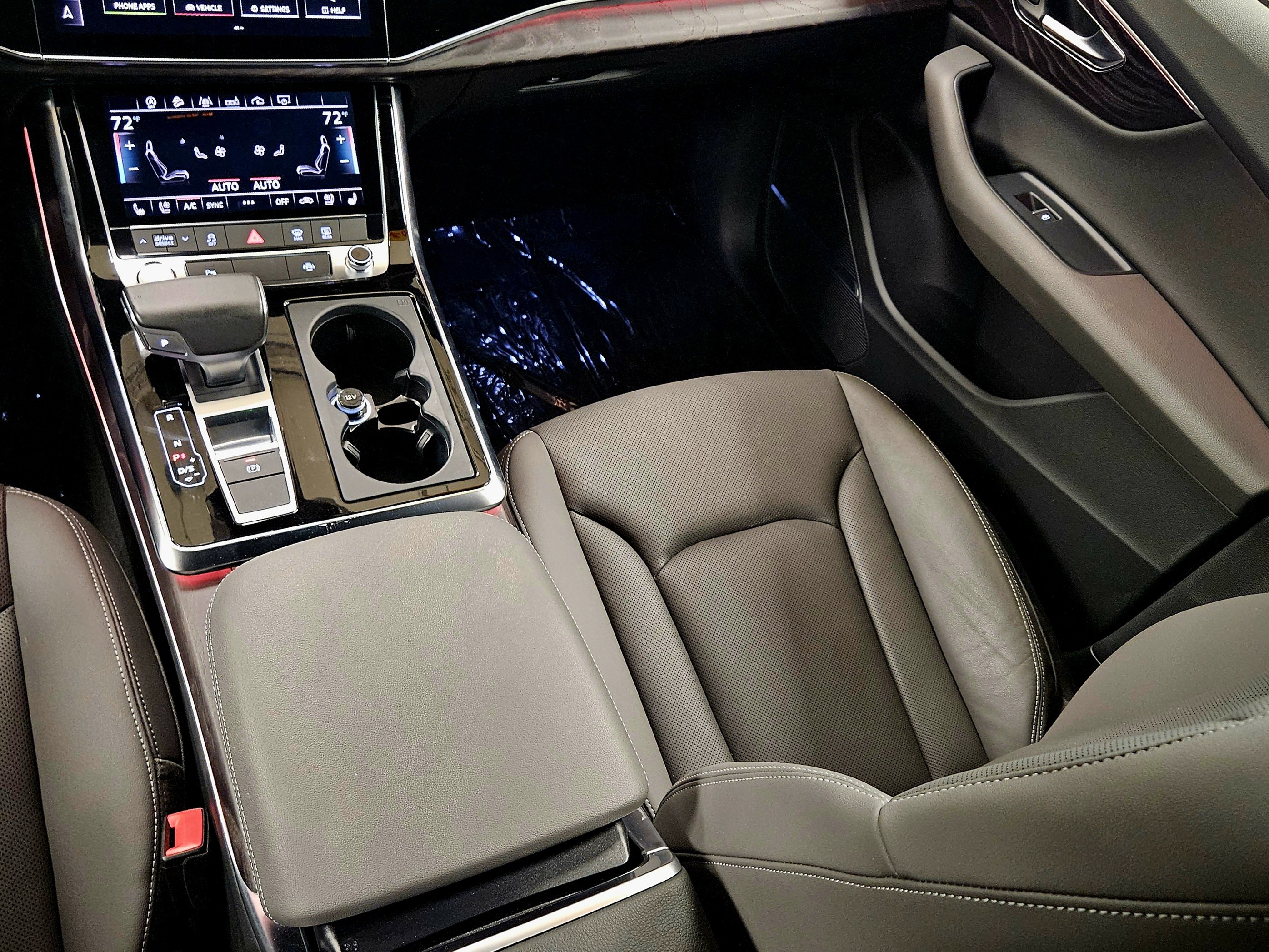 Used 2019 Audi Q8 Premium Plus image 16