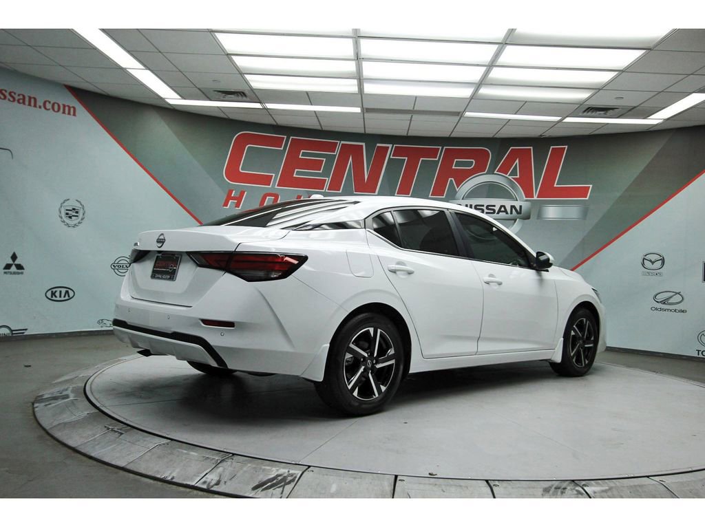 Certified 2025 Nissan Sentra SV w/ All-Weather Package image 5