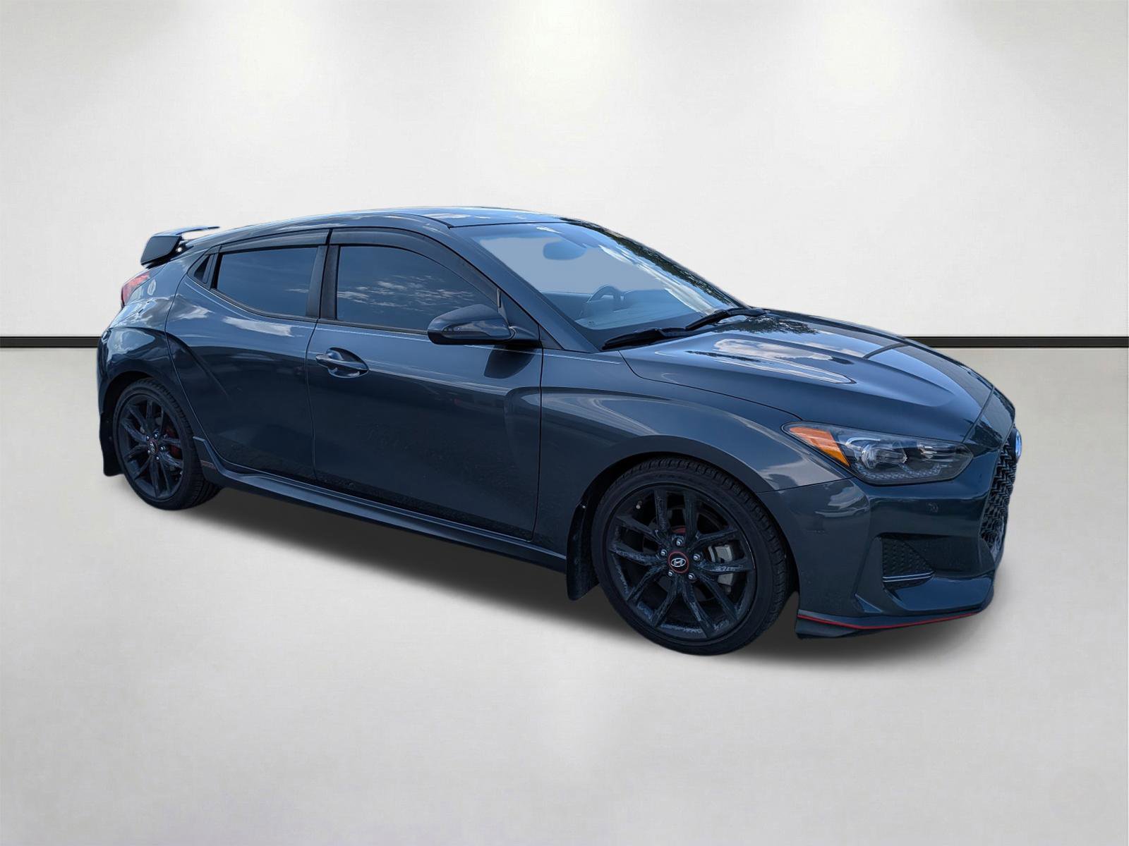 Used 2019 Hyundai Veloster Turbo R-Spec video 1