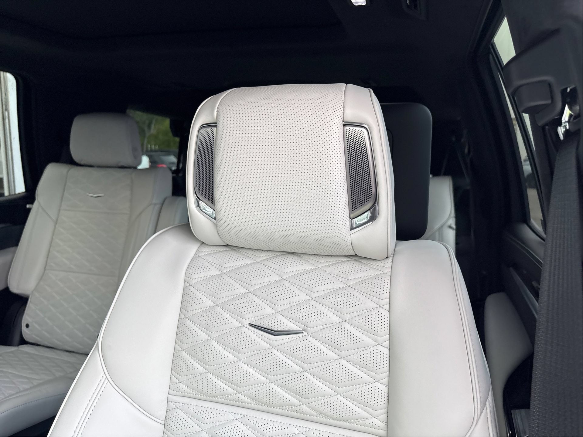 New 2026 Cadillac Escalade Platinum Sport AWD/4WD image 32