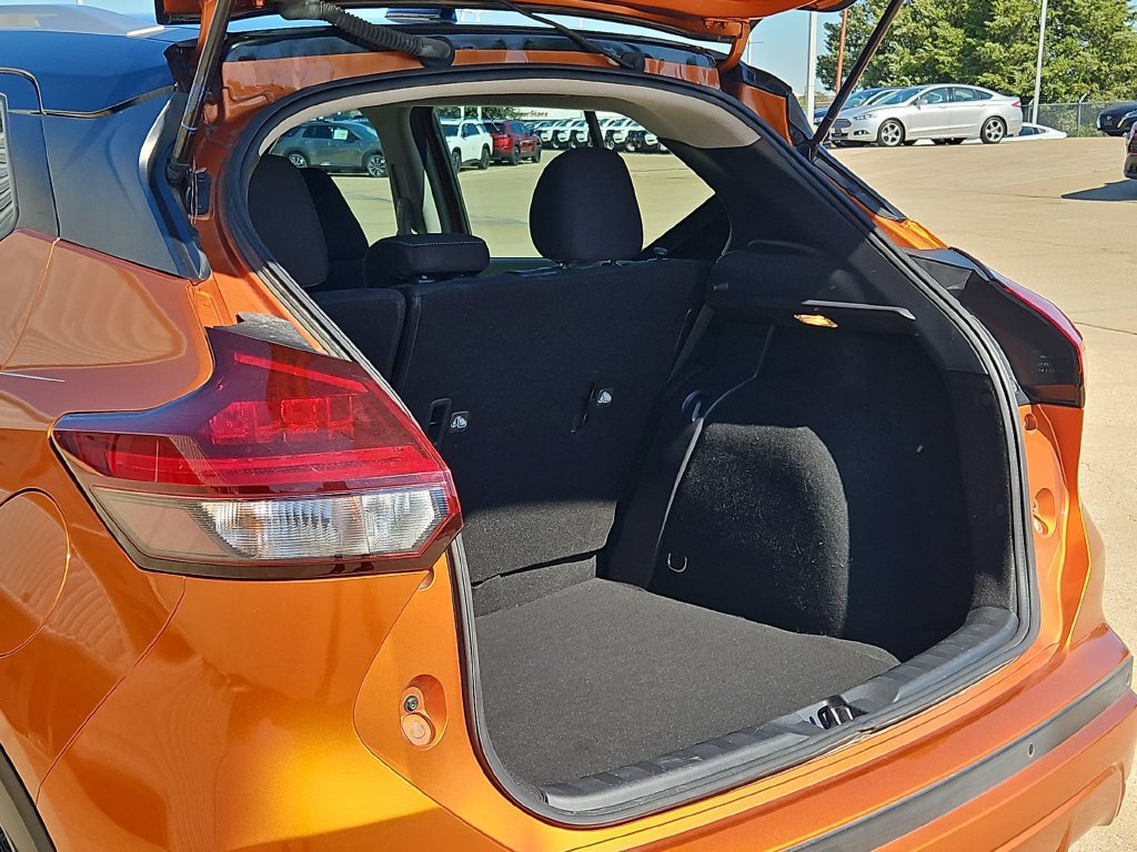 Used 2021 Nissan Kicks SV FWD image 34