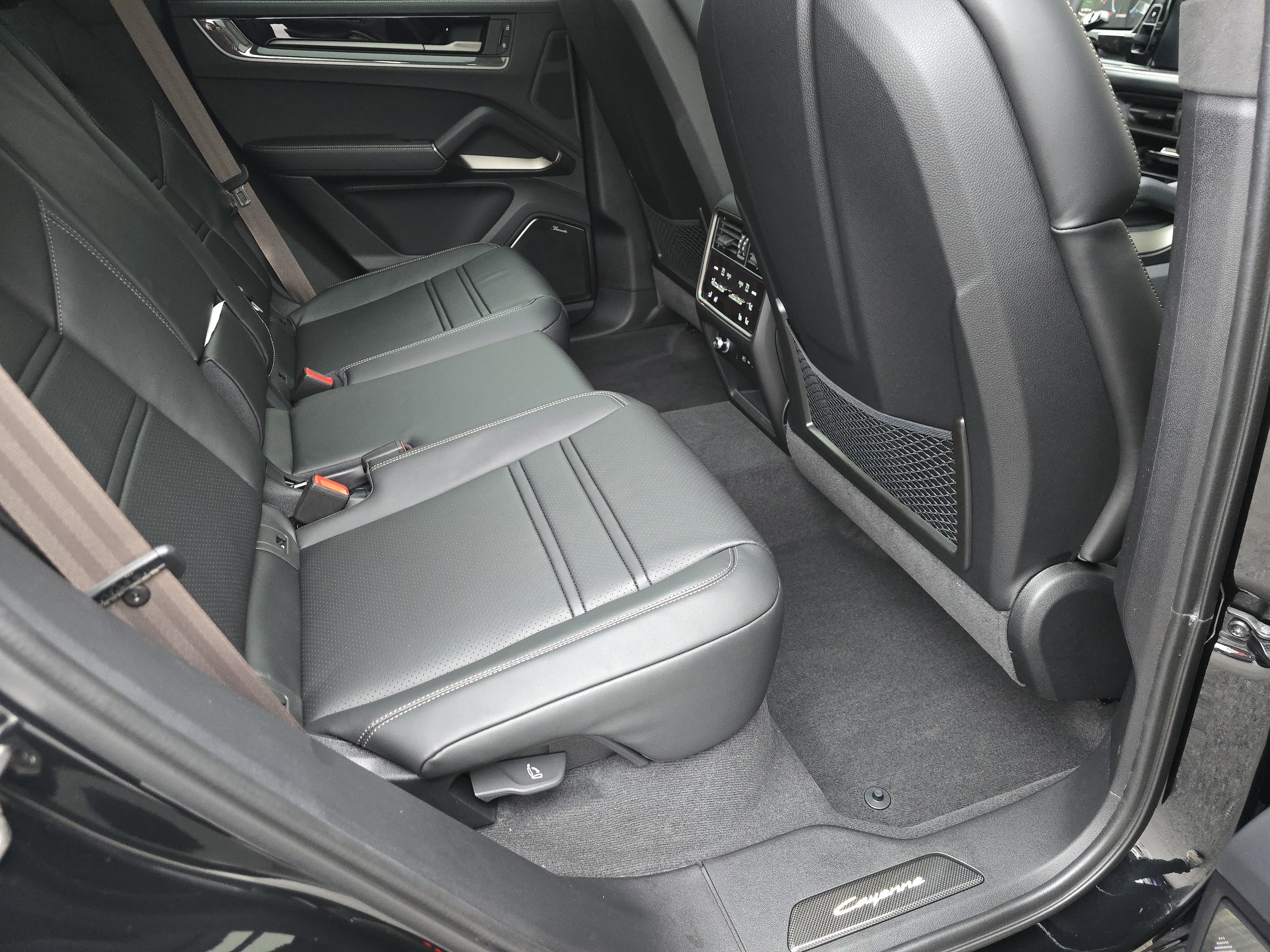 New 2026 Porsche Cayenne Turbo image 13