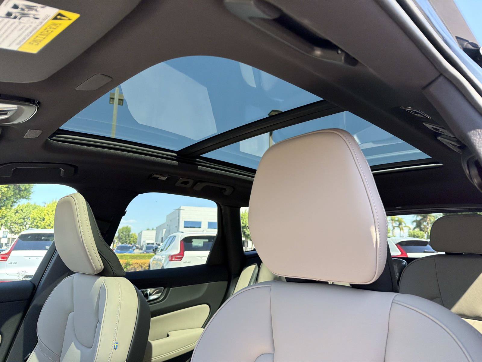 New 2027 Volvo XC60 B5 Core AWD/4WD image 24