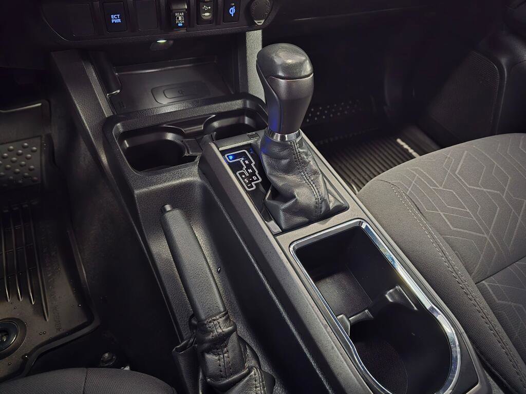 Used 2019 Toyota Tacoma TRD Sport image 25