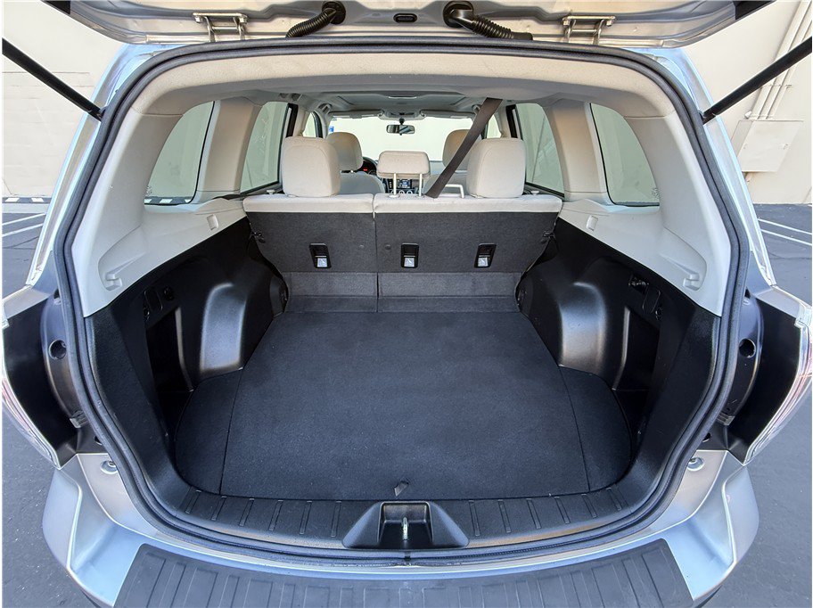 Used 2018 Subaru Forester 2.5i Premium w/ All-Weather Package AWD/4WD image 23