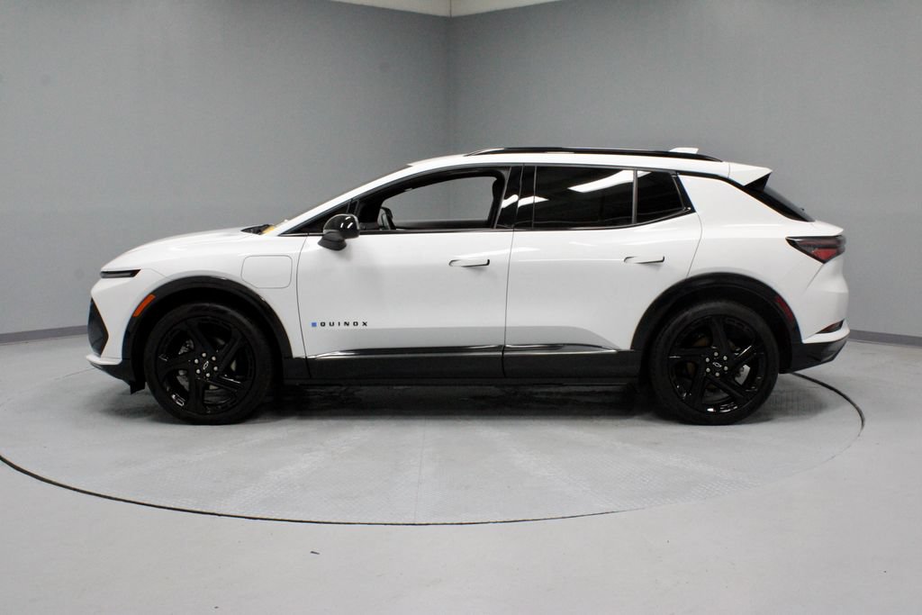 Used 2024 Chevrolet Equinox EV RS FWD image 8