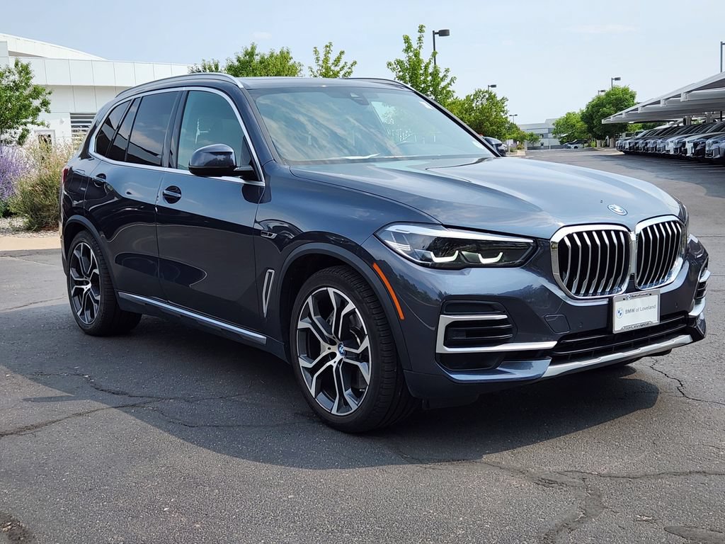 Used 2022 BMW X5 xDrive45e w/ Climate Comfort Package AWD/4WD image 4