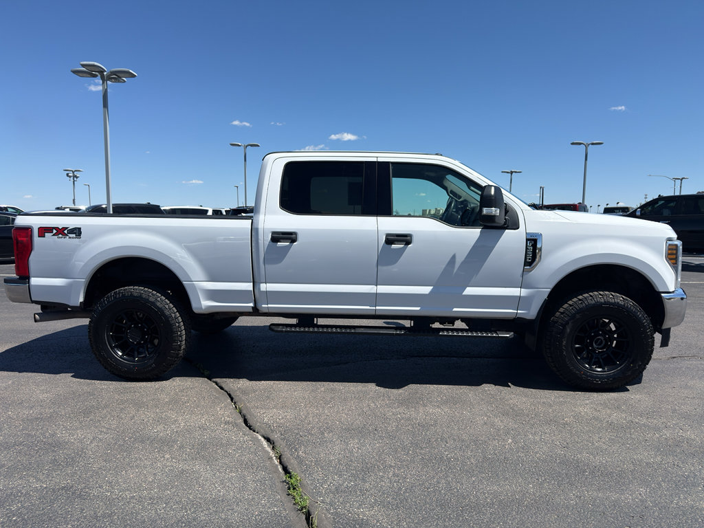 Used 2018 Ford F350 XLT w/ XLT Value Package AWD/4WD image 4