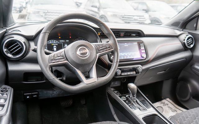 Used 2023 Nissan Kicks SR image 10