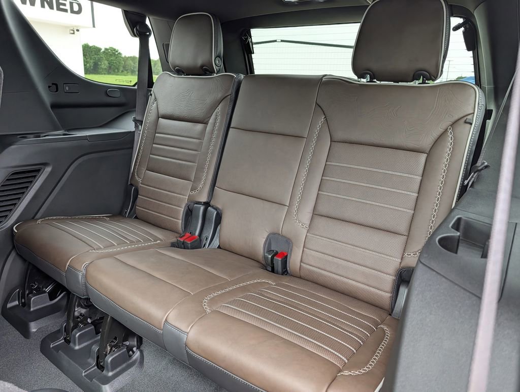 New 2026 GMC Yukon Denali Ultimate AWD/4WD image 26